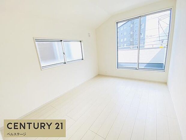 同仕様バルコニーからの出入りも楽々です！