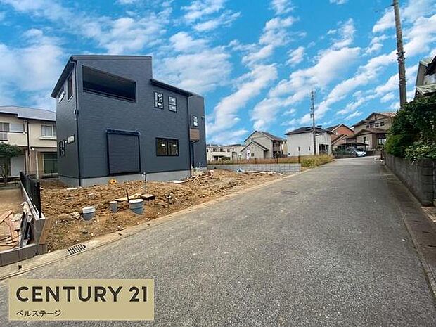 子育て世帯にも嬉しい見通し良好の前面道路