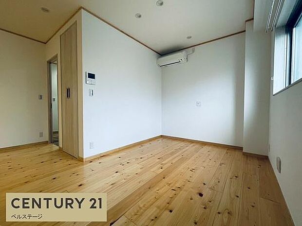 優しい色合いでほっこりくつろげる空間！