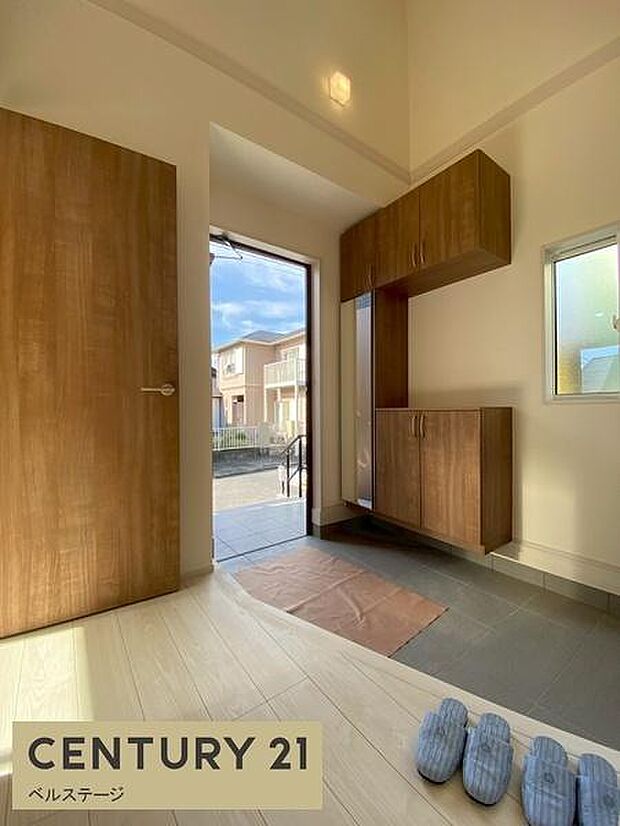 収納力のある玄関先は片付け上手