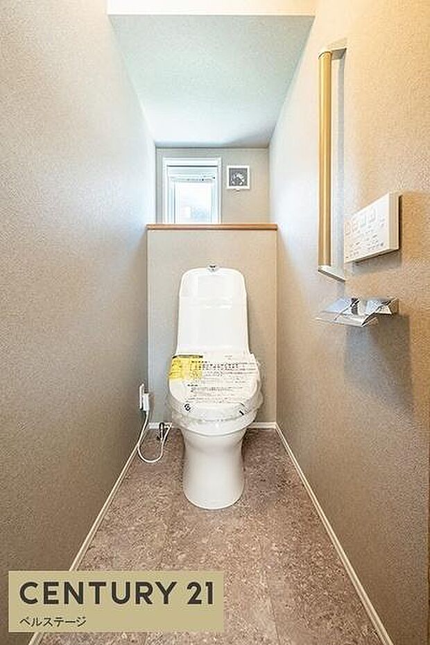 窓付きで明るく換気もでき清潔感アップ