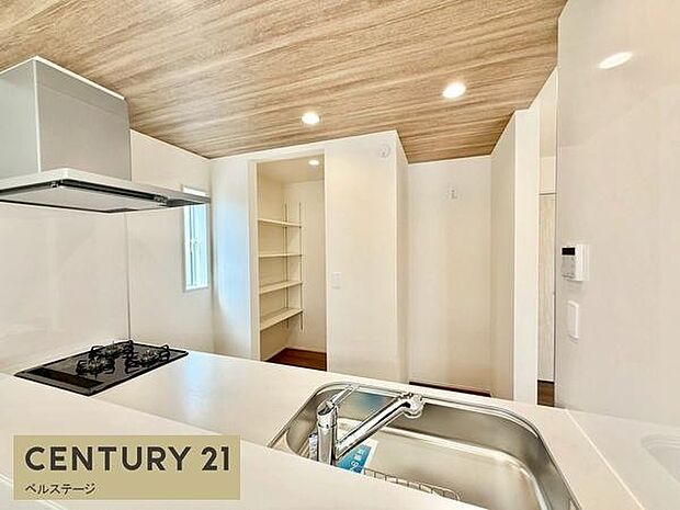 同仕様　オシャレなキッチンが素敵です！