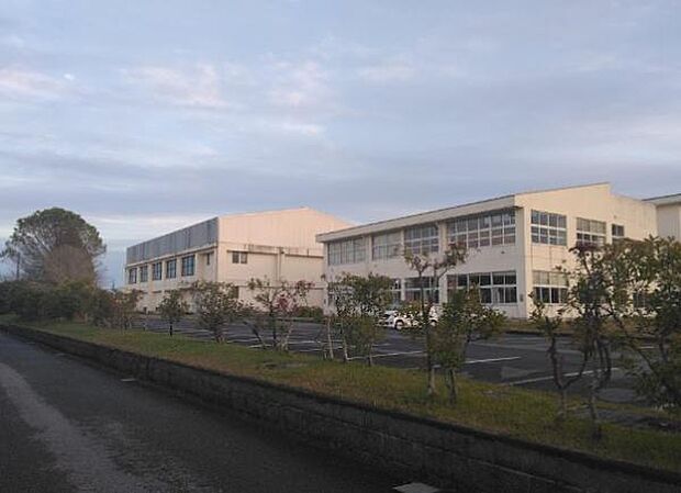 茂原市立二宮小学校まで943m