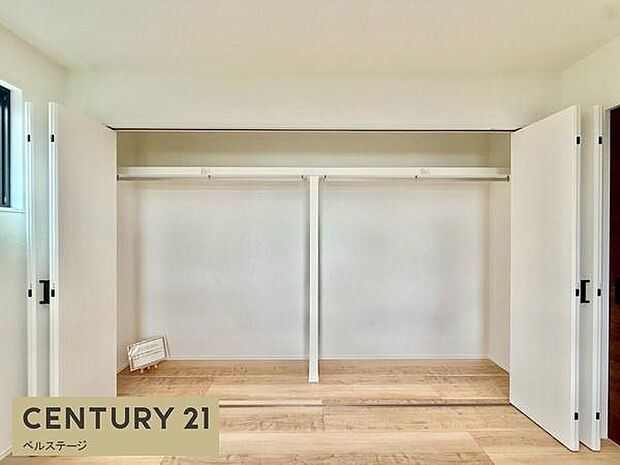 洋服がたくさん入りますね!