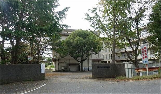 市原市立姉崎中学校まで1856m