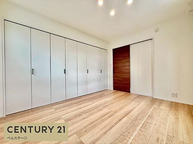 収納も付いた洋室でスッキリ!