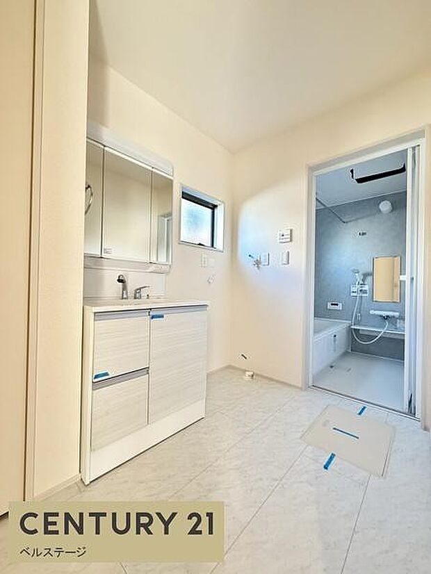 広々した清潔感のある洗面所！