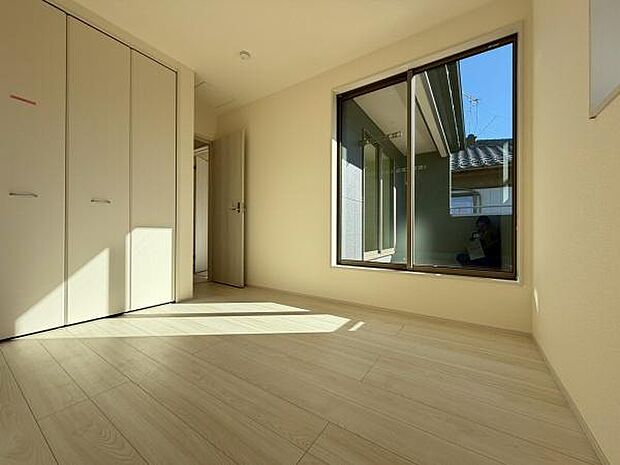 バルコニーからの出入りも楽々です！