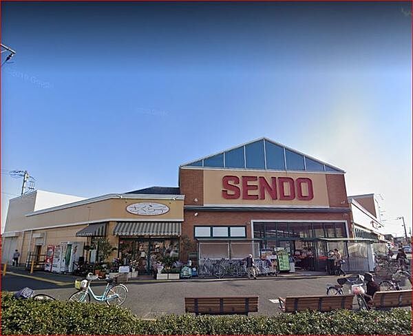 SENDO八幡店まで875m