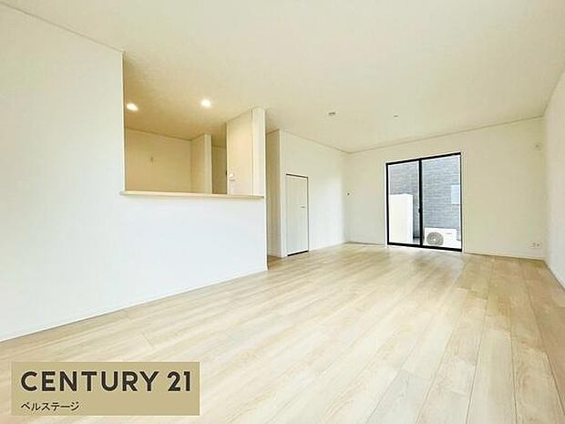 優しい色合いでくつろげる空間！