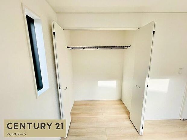 大容量収納で室内スッキリ！効率よく整理！