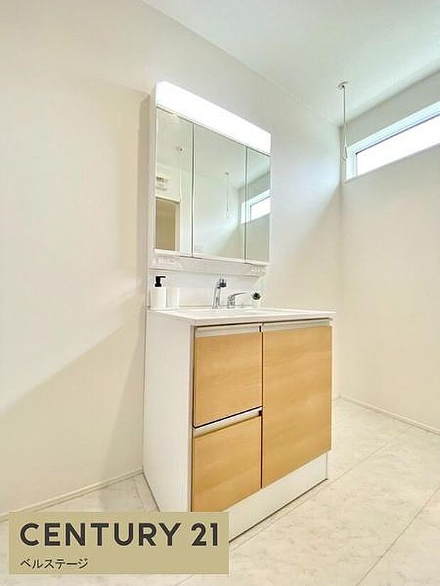 使いやすく清潔感を兼ね揃えた洗面空間