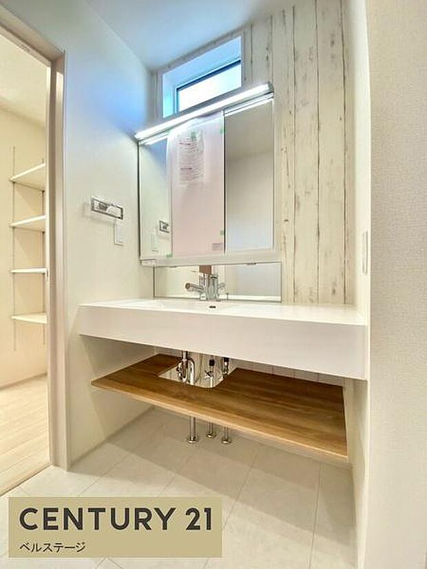 広々した清潔感のある洗面場！