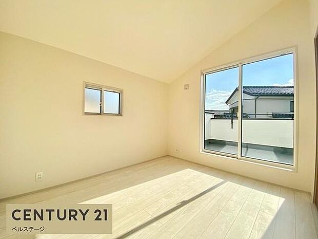 バルコニーからの出入りも楽々です！