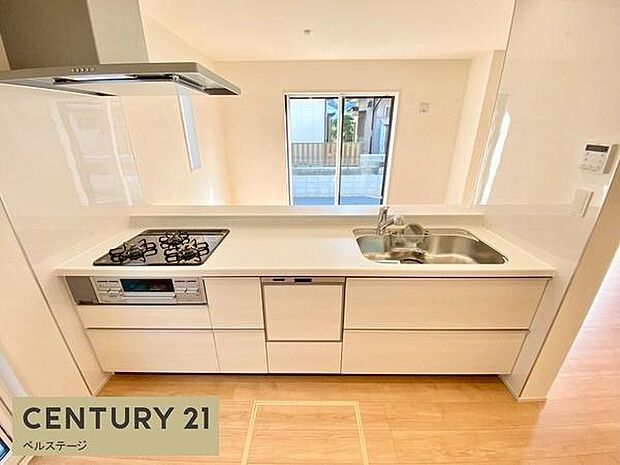 広く収納もたっぷりで料理も楽々！