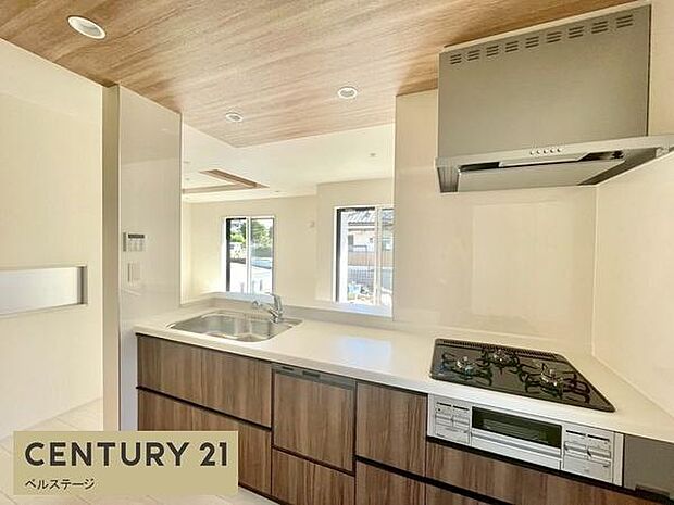 料理しながらリビング全体見渡せる！