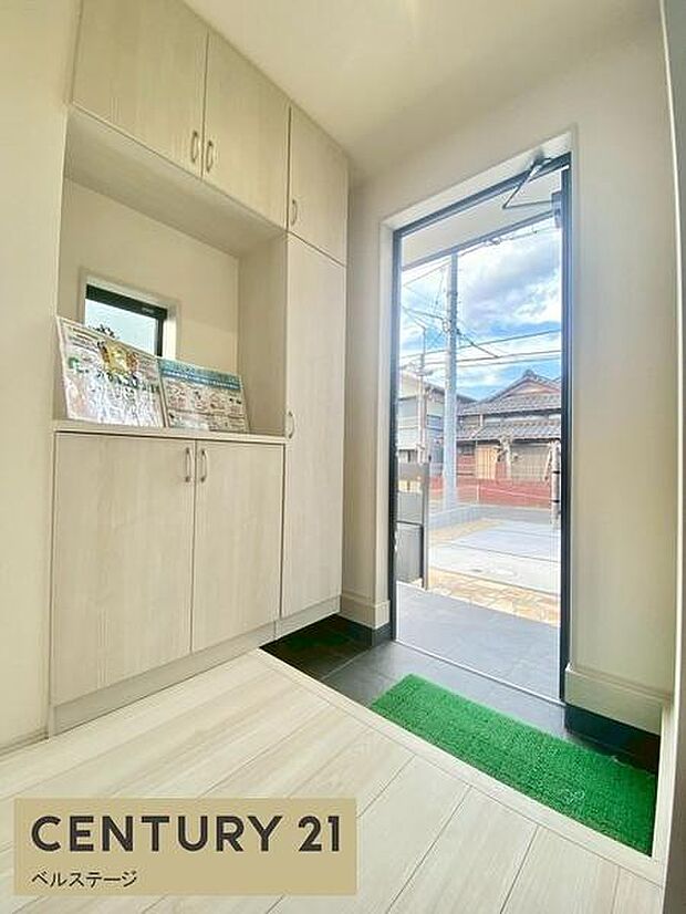 毎日お出かけしたくなる素敵な玄関！