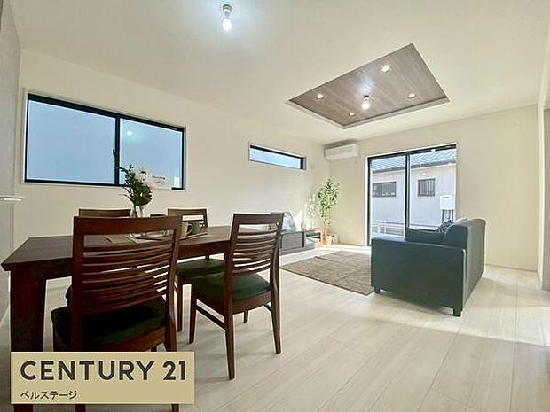 明るく開放的なゆったりリビング！