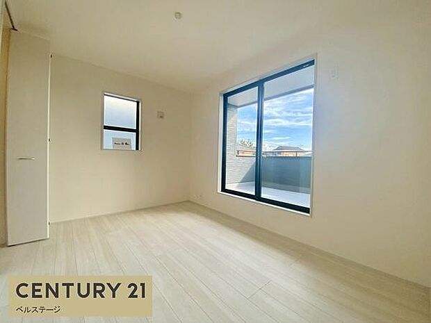 バルコニーからの出入りも楽々です！