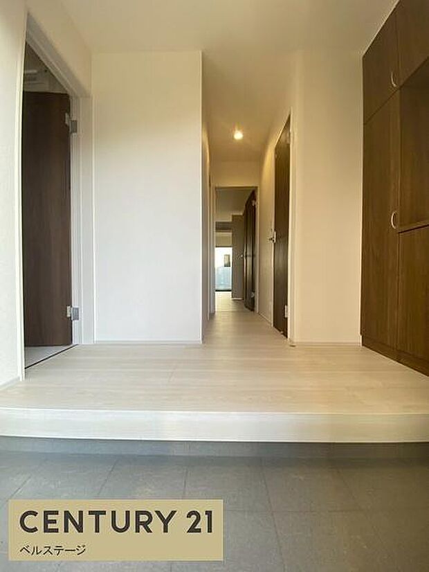 毎日お出かけしたくなる素敵な玄関!