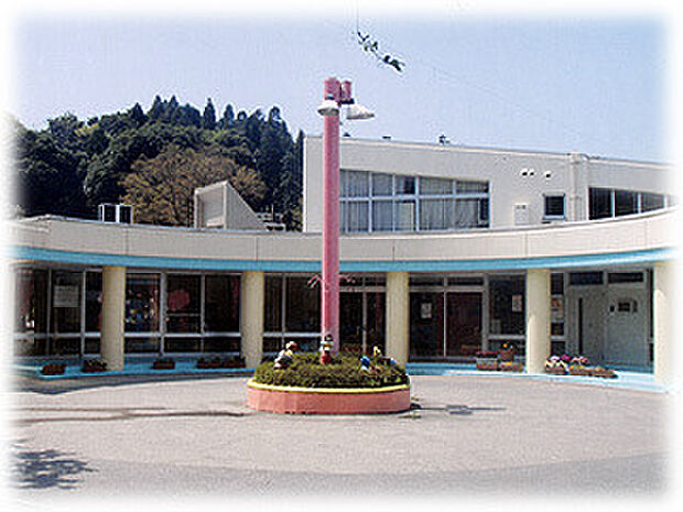 長浦保育園まで949m