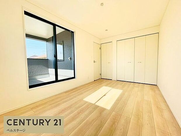 バルコニーからの出入りも楽々です！