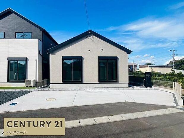 見通しの良い道路で、車の運転も安心です！