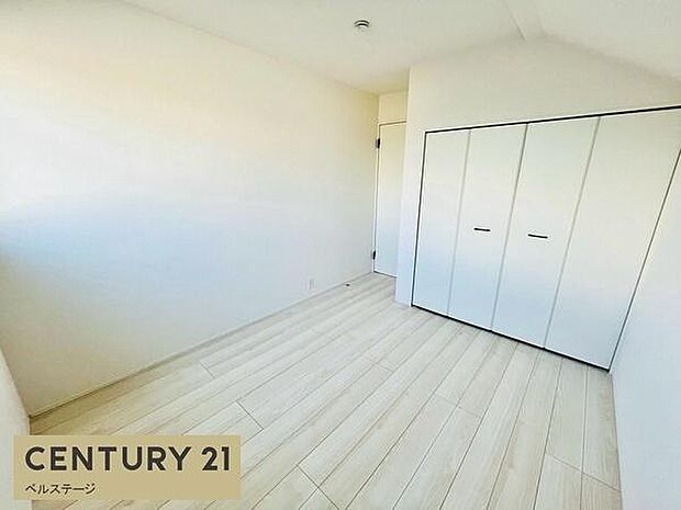 収納が付いた洋室でお部屋スッキリ