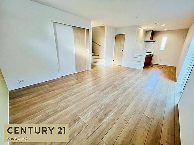 優しい色合いでくつろげる空間！