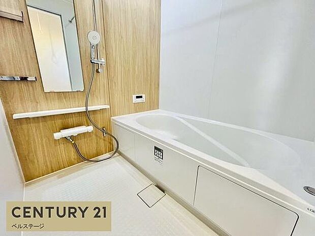 ゆったりバスルームで1日の疲れも癒せます