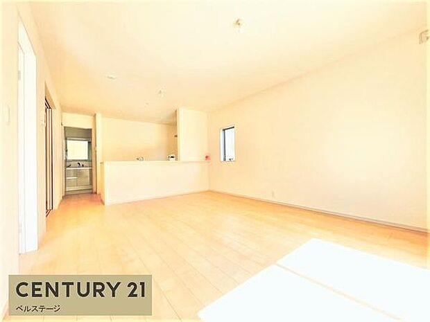 同仕様 ゆったりくつろげる広々リビング!