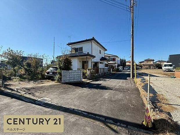 見通しの良い道路で、車の運転も安心です!