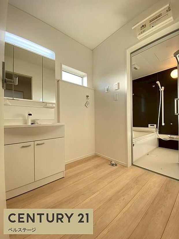 使いやすく清潔感を兼ね揃えた洗面空間