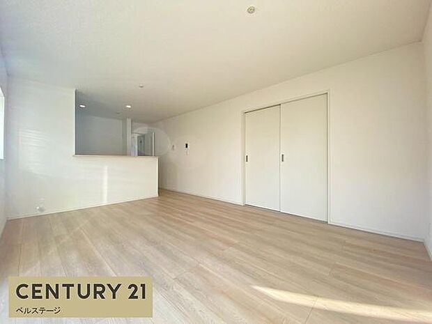 ゆったりくつろげる広々リビング！