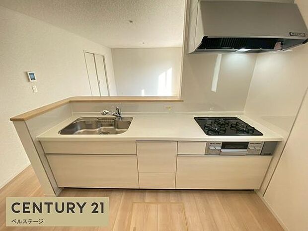 広く収納もたっぷりで料理も楽々！