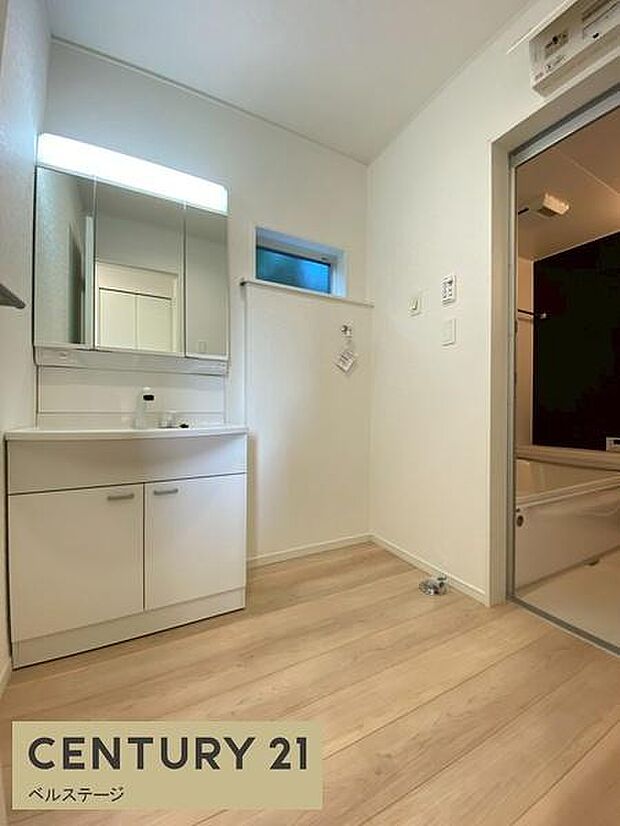 使いやすく清潔感を兼ね揃えた洗面空間