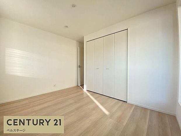 収納が付いた洋室でお部屋スッキリ