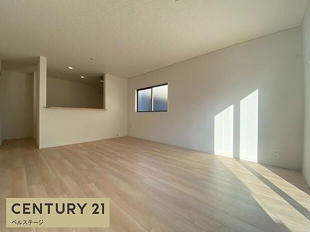 家族が自然と集まるくつろぎの空間