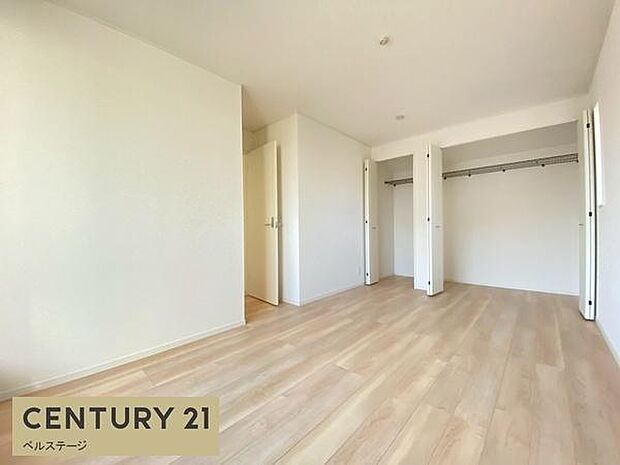 収納が付いた洋室でお部屋スッキリ