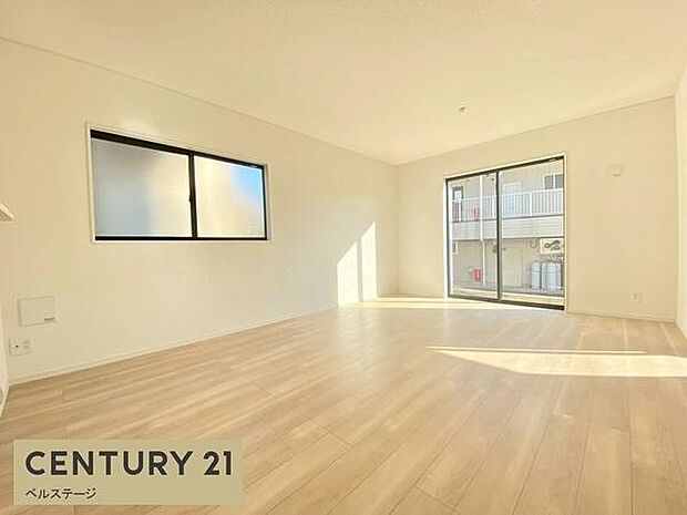 ゆったりくつろげる広々リビング！