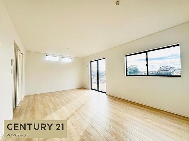 同仕様　心地よい風が通り抜けるリビング！