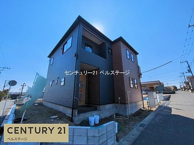 見通しの良い道路で、車の運転も安心です!