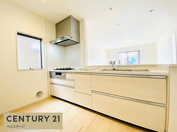 同仕様　収納スペース豊富でスッキリ!