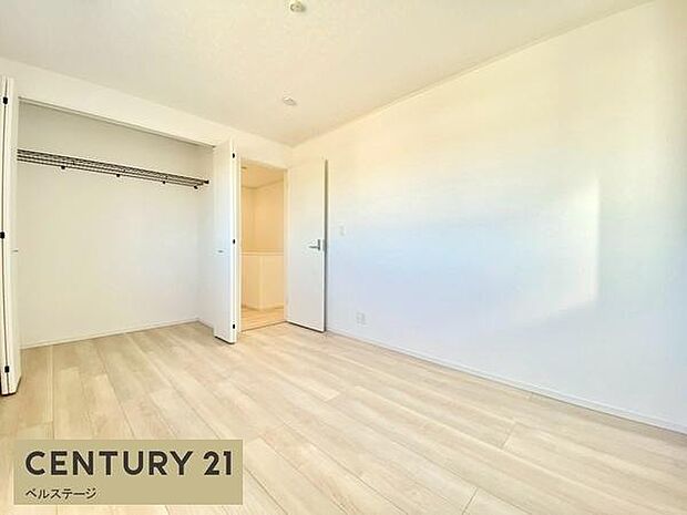 収納が付いた洋室でお部屋スッキリ