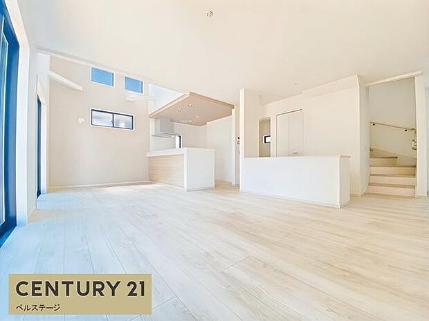 同仕様　開放感があり家族の会話も弾む空間