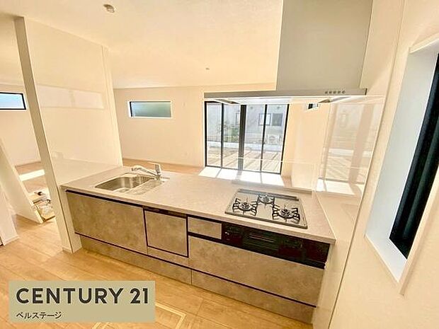 収納スペース豊富のキッチンです!