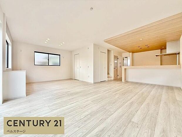 開放感と品格のあるリビング空間