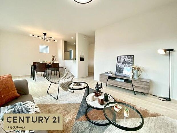 明るい広く開放的なダイニングスペース!