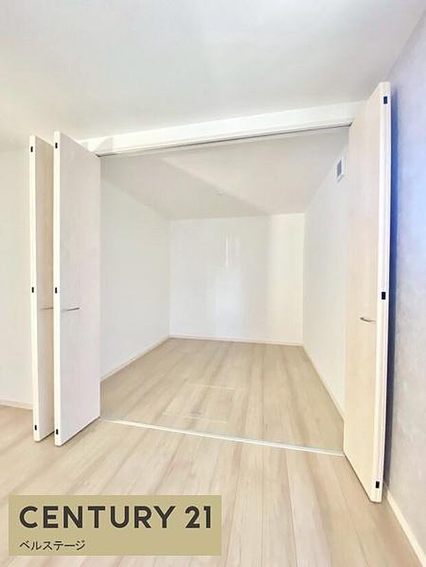 大容量収納で室内スッキリ!効率よく整理!