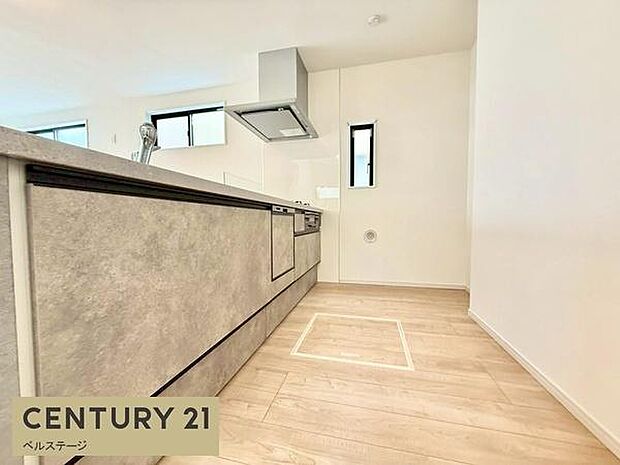 広く収納もたっぷりで料理も楽々!